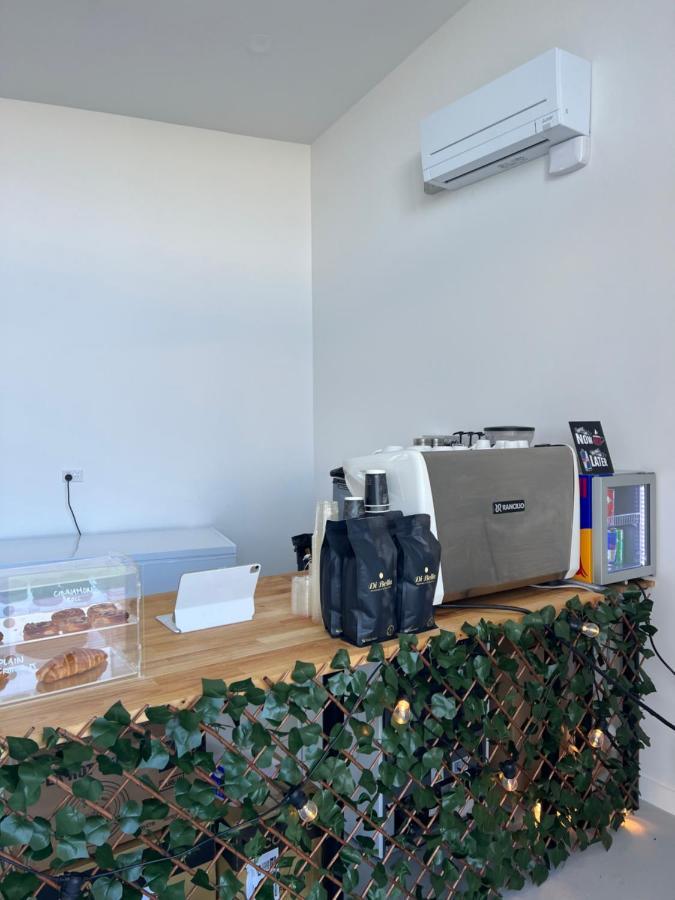 Manha Hotel Auckland Airport 外观 照片